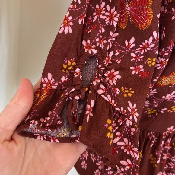 Madewell Crimson Tie-Sleeve Wrap Top in Butterfly Sanctuary Size 8 - Picture 8 of 15